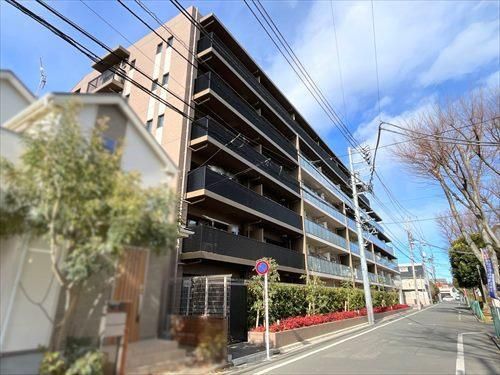 Sun Cradle Kunitachi II 2SLDK Apartment for Sale in Kunitachi, Tokyo - Thumbnail 2