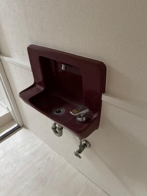 Shop for Rent in Chuo City, Yamanashi - 41.32 sqm, Free Parking - Thumbnail 4