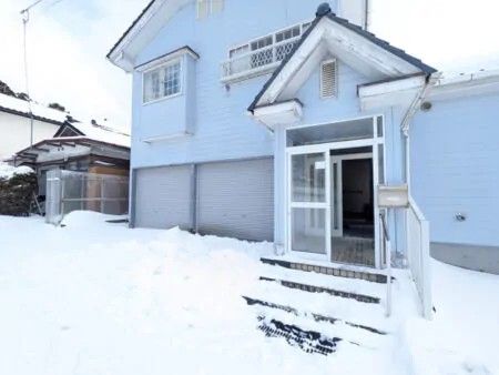 Historic Castle Town Home with Garage in Sakata, Yamagata - Thumbnail 4