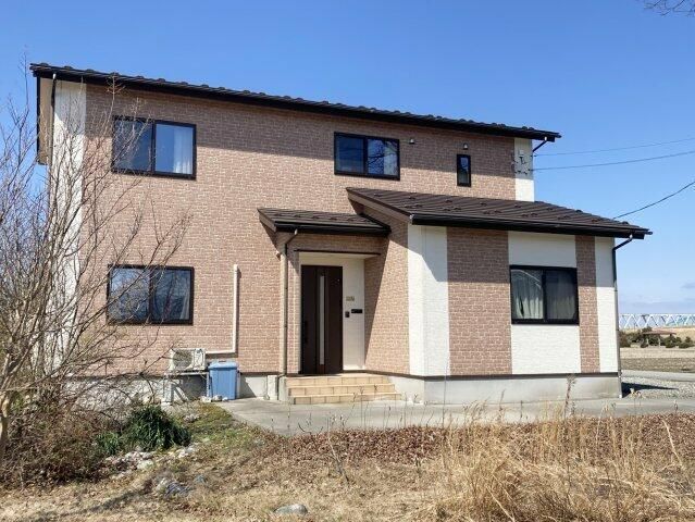 5LDK Detached House with Large Garden in Kurobe, Toyama - Thumbnail 2