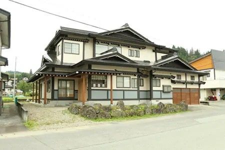 Luxury Wooden Japanese House in Yamagata's Dewa Sanzan Region - Thumbnail 2