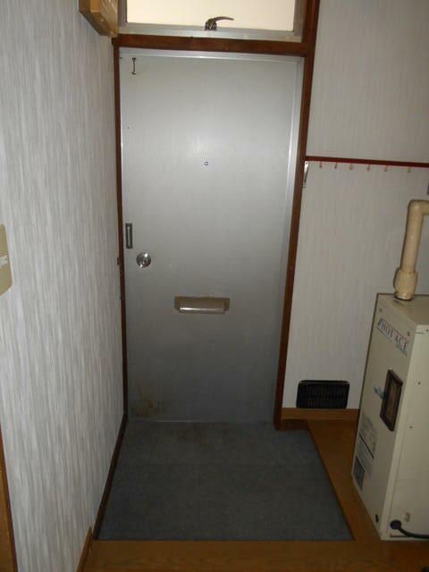 1DK Apartment for Rent in Goshogawara, Aomori - 32 sqm - Thumbnail 2