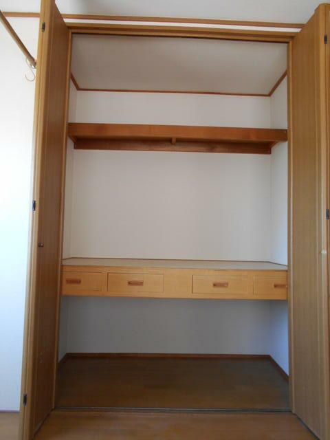 1DK Apartment for Rent in Goshogawara, Aomori - 32 sqm - Thumbnail 3
