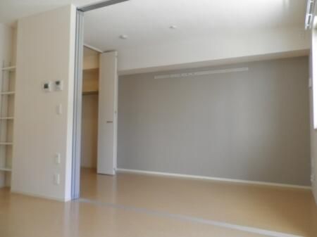 1LDK Apartment for Rent in Kawasaki, Kanagawa - Modern Amenities - Thumbnail 2