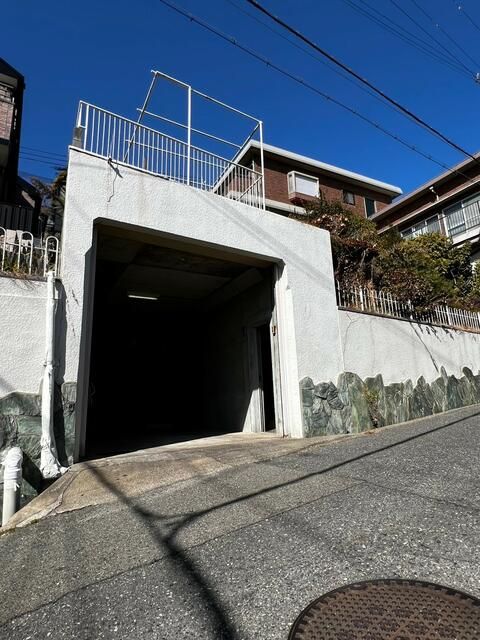 7LDK Family Home in Quiet Kasumigaoka, Kobe - 508sqm Land - Thumbnail 3