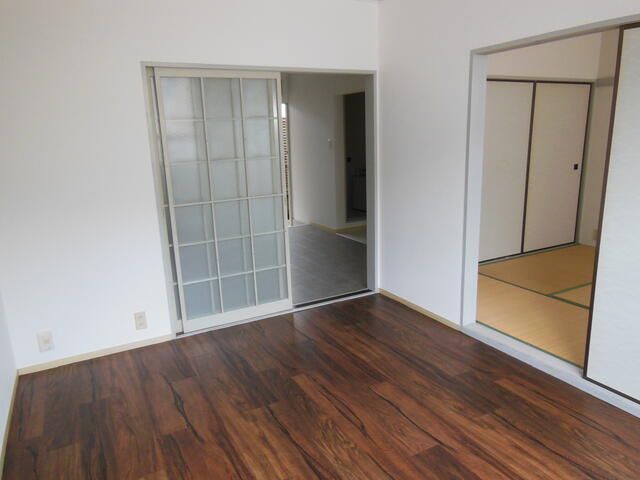 2DK Apartment for Rent in Omiya, Saitama - 39.75 sqm - Thumbnail 2