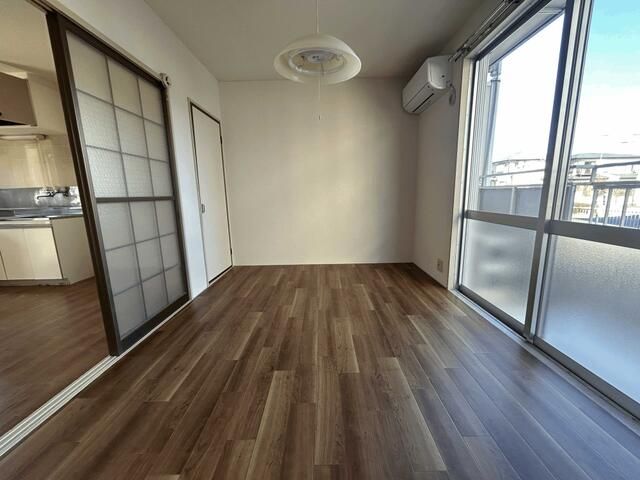 Heights Kimisou II 2DK Apartment for Rent in Chuo City, Yamanashi - Thumbnail 3
