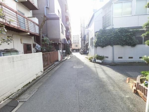69.97 sqm Land for Sale in Bunkyo, Tokyo - Prime Development Plot - Thumbnail 2