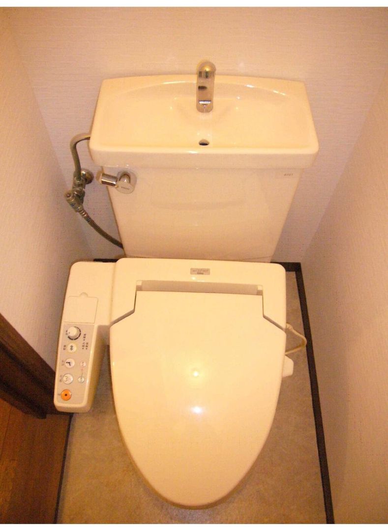 3DK Wooden House for Sale in Kyoto's Fushimi Ward - Thumbnail 4