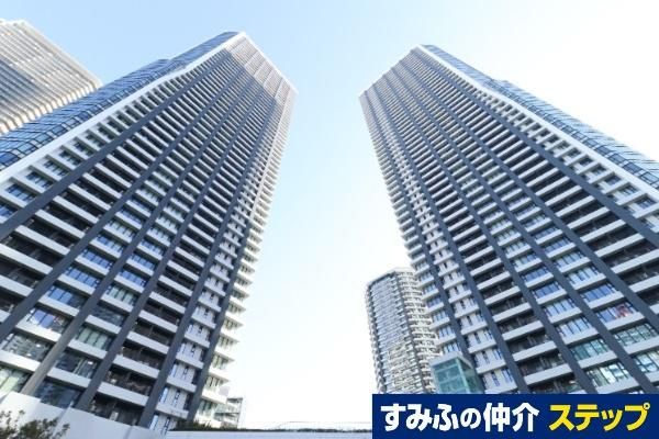 1LDK Apartment for Sale in Harumi, Chuo-ku, Tokyo - Thumbnail 3