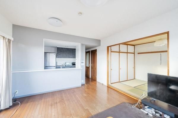 3LDK Apartment for Sale near Higashikurume Station, Tokyo - Thumbnail 2
