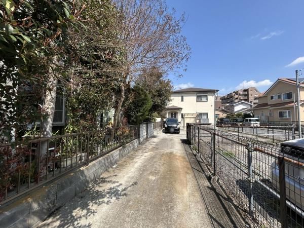 5LDK Detached House for Sale in Urawa, Saitama - Thumbnail 2