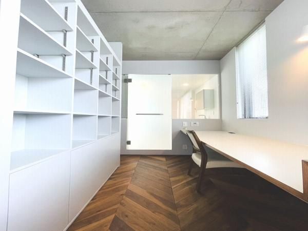 Nishi-Sando Terrace Condo for Sale in Shibuya, Tokyo - Thumbnail 4