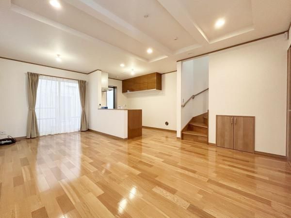 Used Detached House in Nakahara-ku, Kawasaki, 93.99 sqm - Thumbnail 2