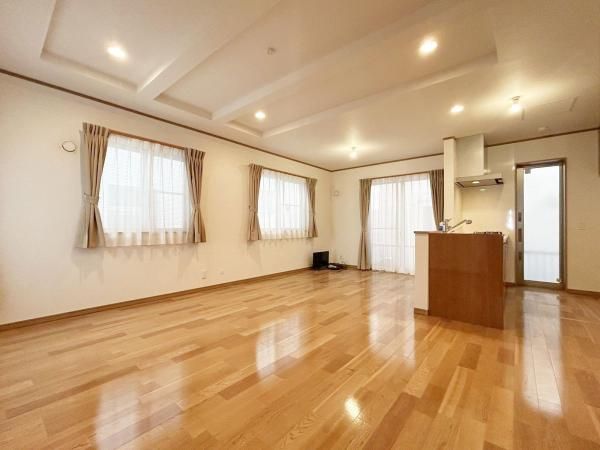 Used Detached House in Nakahara-ku, Kawasaki, 93.99 sqm - Thumbnail 3
