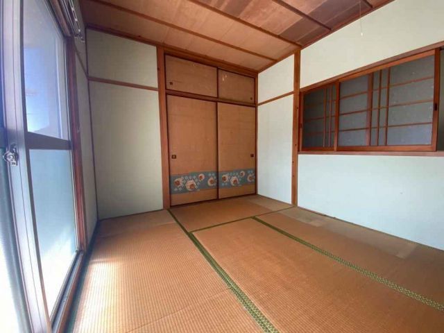 1990 4K Detached House for Sale in Kurume, Fukuoka - Main Image