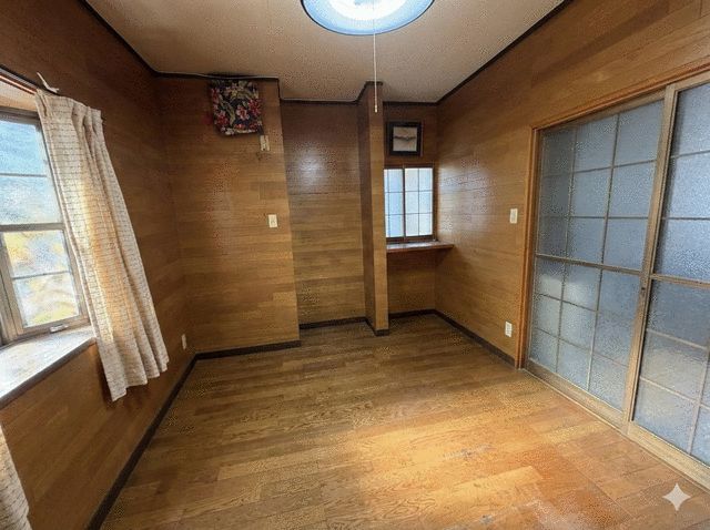 Used Detached House for Sale in Hamura, Tokyo - 3LDK 70.50 sqm - Thumbnail 2