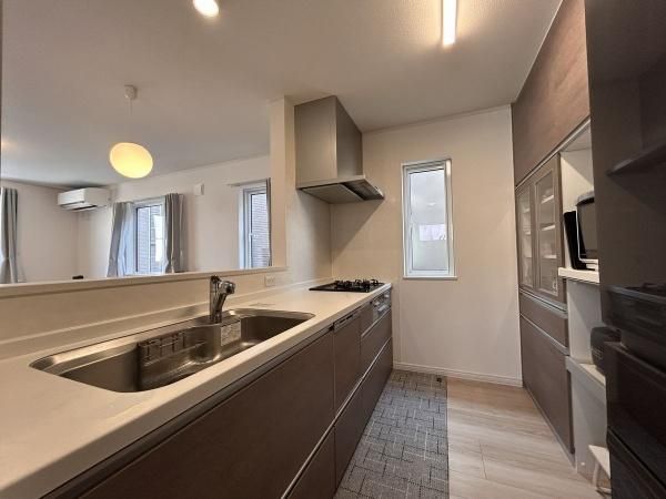 Modern 3LDK House for Sale in Sapporo's Shiroishi Ward - Thumbnail 3