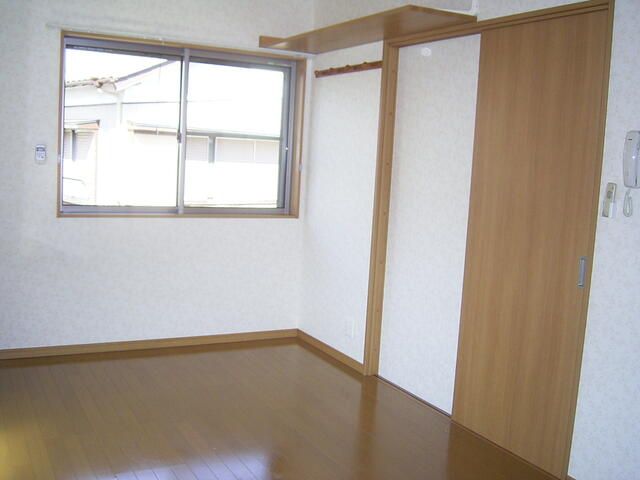 1K Apartment for Rent in Kamogawa, Chiba - 54,000 Yen - Thumbnail 3