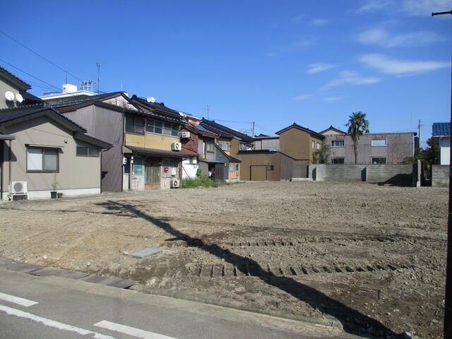 Land for Sale in Takaoka City, Toyama Prefecture - 567 sqm - Thumbnail 2