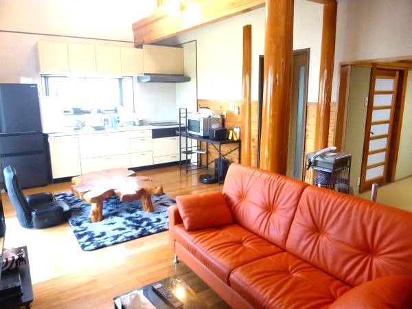 3LDK Hot Spring Villa in Minamioguni, Kumamoto with Mountain Views - Thumbnail 3