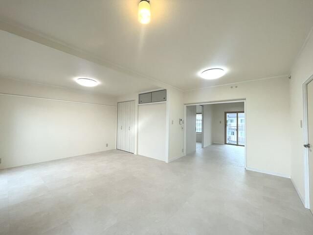 2LDK Apartment for Sale in Ebina, Kanagawa - Satsuki Residence - Thumbnail 3