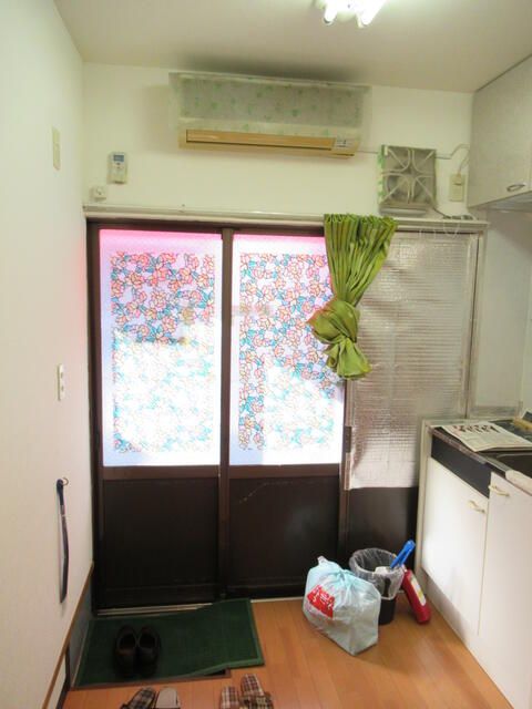 2K Terrace House for Rent in Koganecho, Yokohama - Thumbnail 2