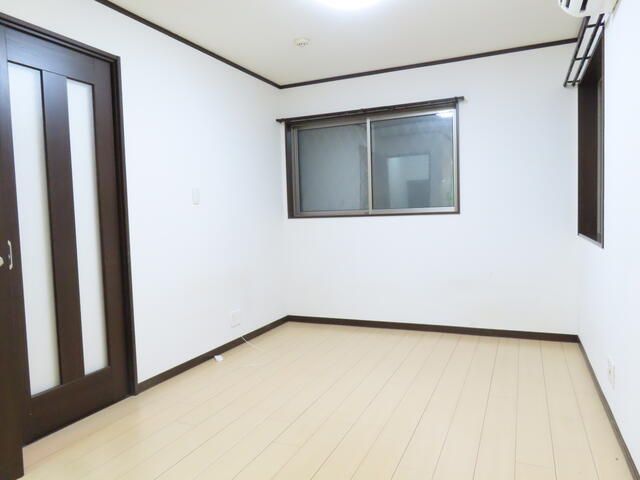 2DK Terrace House for Rent in Nishi-Nippori, Arakawa, Tokyo - 48.32 sqm - Thumbnail 3