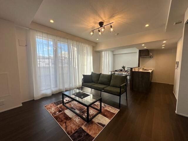 3LDK Apartment in Granfaire Sapporo Kikusui Grandeure, Shiroishi - Thumbnail 2
