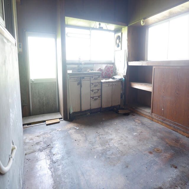 1972 3DK House on 140.88㎡ Land in Kinokawa City, Wakayama - Thumbnail 2
