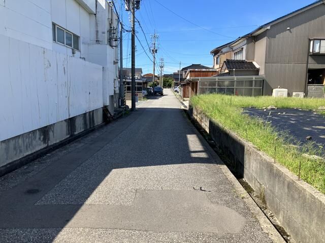 Land for Sale in Takaoka City, Toyama - 267 sqm - Thumbnail 4