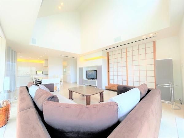 4LDK+LDK House in Central Sapporo with Garage and Mountain Views - Thumbnail 3