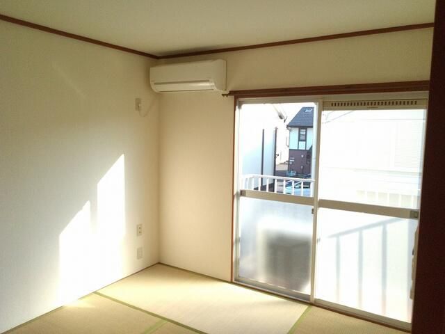 Flower Heights A 2DK Apartment for Rent in Atsugi, Kanagawa - Thumbnail 3