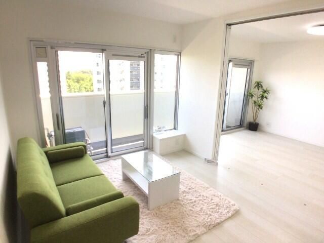 3LDK SRC Apartment for Sale in Quiet Yokohama Totska - Thumbnail 4