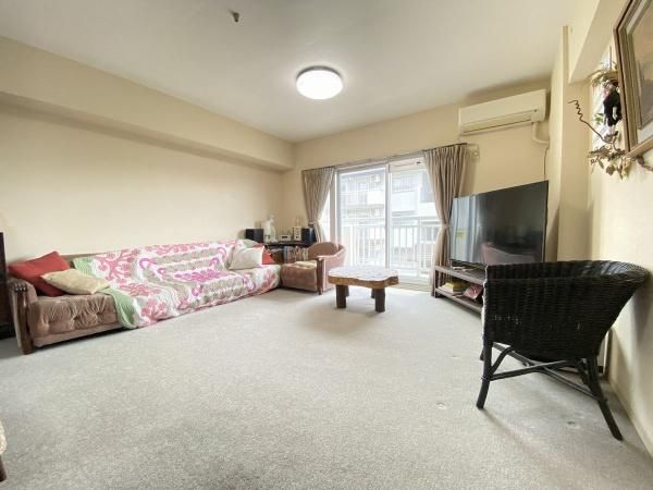 4LDK Townhouse for Sale in Tama City, Tokyo - Thumbnail 3