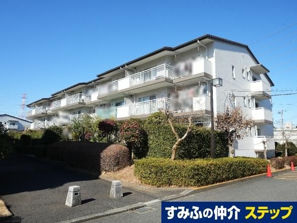 4LDK Townhouse for Sale in Tama City, Tokyo - Thumbnail 2