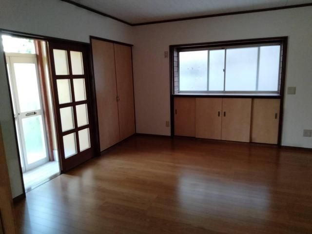 7DK Detached House on 230sqm Corner Lot in Mihara, Hiroshima - Image 22