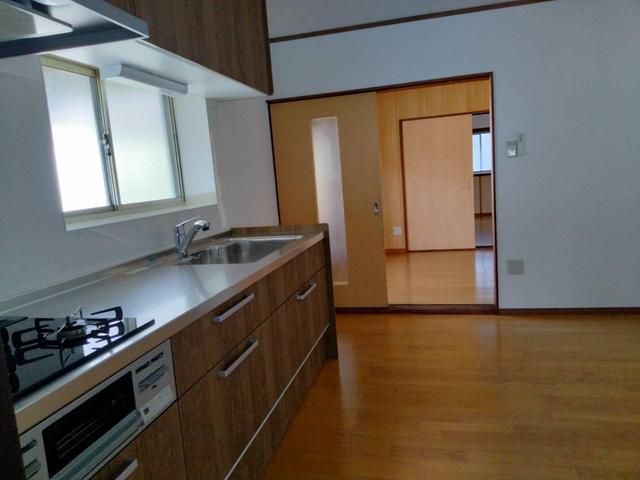 7DK Detached House on 230sqm Corner Lot in Mihara, Hiroshima - Image 22