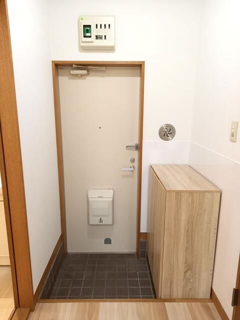 2K Apartment for Rent in Shinagawa, Tokyo - 36 sqm - Thumbnail 3