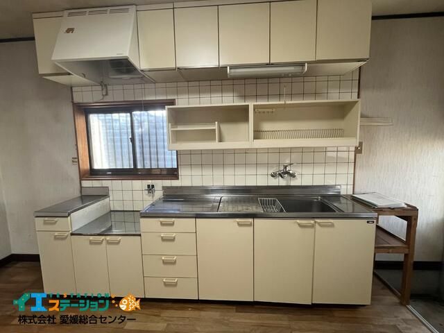 1966 3DK Wooden House for Sale in Niihama, Ehime - Image 19