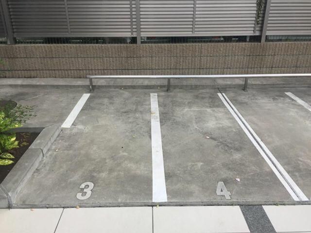Motorcycle Parking Space for Rent in Kawasaki, Kanagawa - Thumbnail 2
