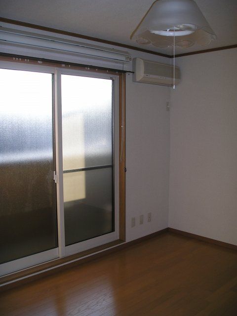 1K Apartment for Rent in Yurihonjo, Akita - 27.95 sqm - Thumbnail 3