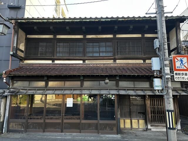 Kanazawa Residence with Shop 411 sqm Land 1921 - Thumbnail 2