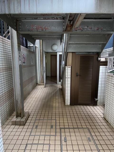 Commercial Space for Rent in Nishi-Tokyo, 60.94 sqm - Thumbnail 2