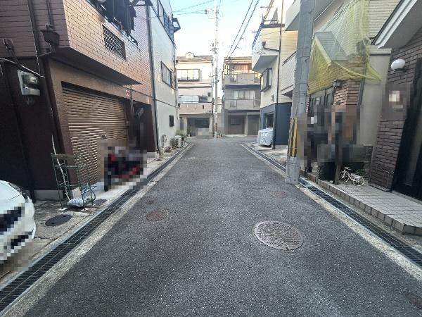 2001 5DK Detached House for Sale in Katano City, Osaka - Thumbnail 4