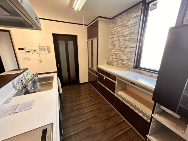 6SLDK Detached House on Large Plot in Hiroshima Saeki Ward - Thumbnail 4