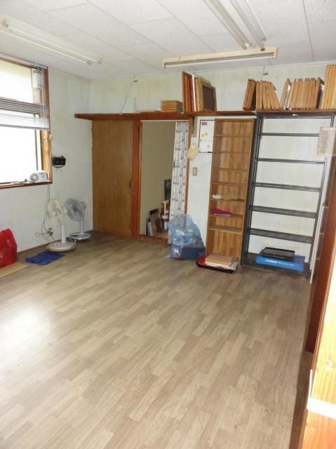 Commercial Property with Workshop & Parking in Kaga, Ishikawa - Thumbnail 2