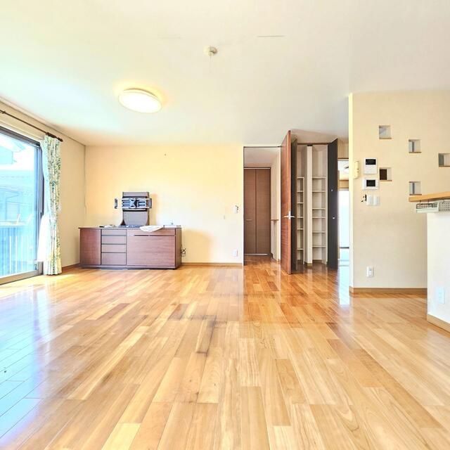 5LDK Family Home in Takasaki with 264㎡ Land - Thumbnail 2