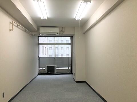 Shinjuku 1R Apartment for Sale with Office Use Approval - Thumbnail 2