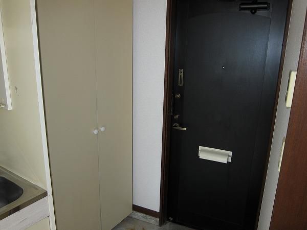 Affordable 1R Apartment for Rent near Sakuragaoka Station, Yamato - Thumbnail 2